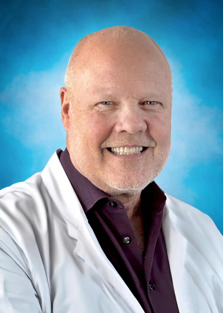 Painter_Carl Tracy_MG_ORTHO_white coat_5x7
